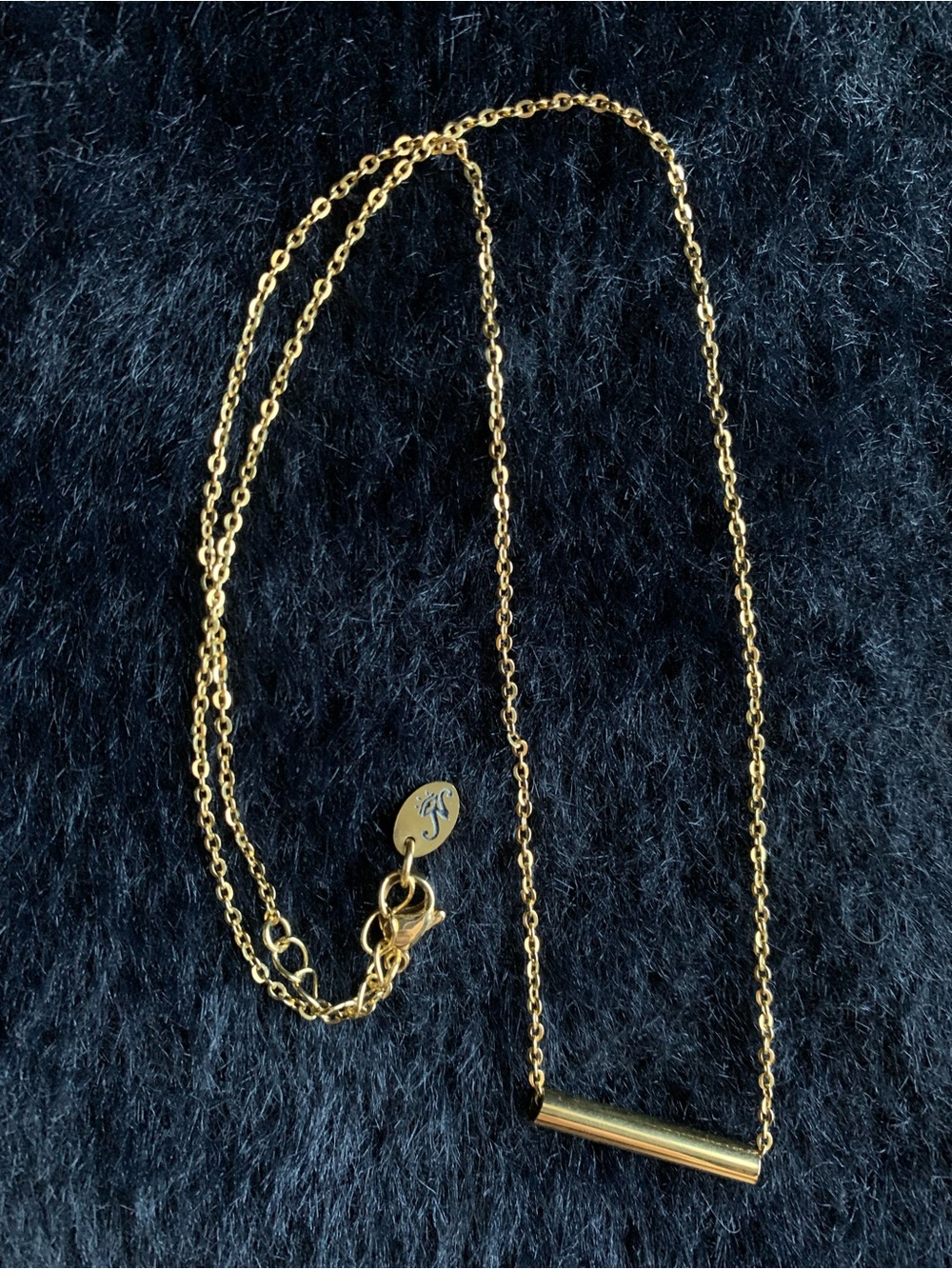 NOGU gold dainty bar necklace